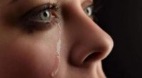 Як стримати сльози? Поради психологів