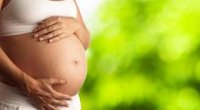 Розтяжки на животі при вагітності: що робити