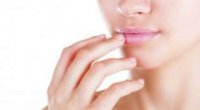 Чому з’являються виразки на губах і як їх усунути швидше