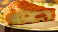 Пиріг з кисляка – швидкий рецепт з варенням в духовці і мультиварці