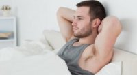 Чому у чоловіків вранці стоїть: опис фізіологічного явища і його причини