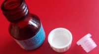 Левоміцетиновий спирт від прищів: рекомендації по застосуванню