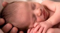 Неправильна форма голови у новонароджених: що вважати патологією?